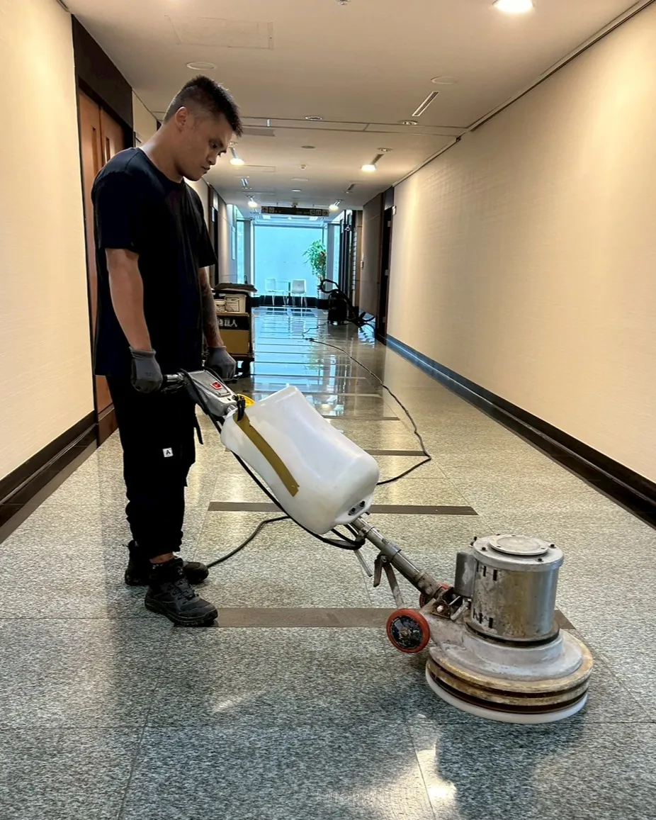 走廊石材地板晶化作業